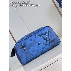 LV/ルイヴィトン 2023 新作 メンズ オールドフローラル ダブルファスナー DOPP KIT トイレタリーバッグ コスメティックバッグ M82337